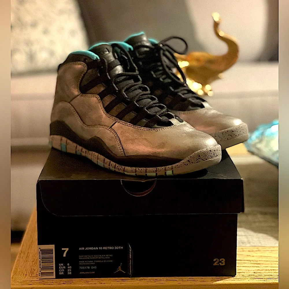 VNDS Air Jordan X (10) Lady Liberty Size 7Y - 100% Authentic - Picture 2 of 4